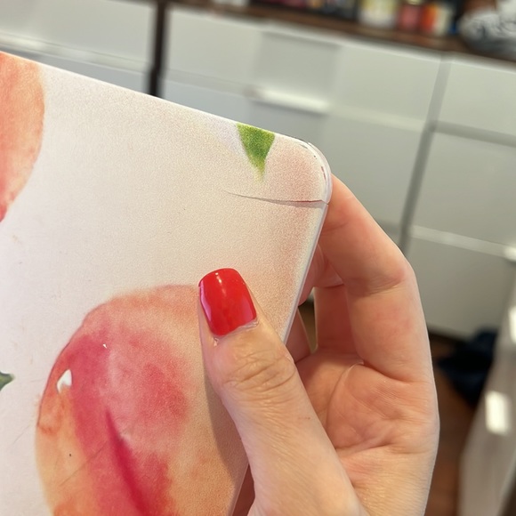 PEACHES MACBOOK PRO 15” CASE - Picture 3 of 3